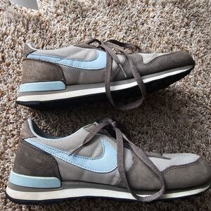 Nike Athletic Shoes in Brown and Light Blue